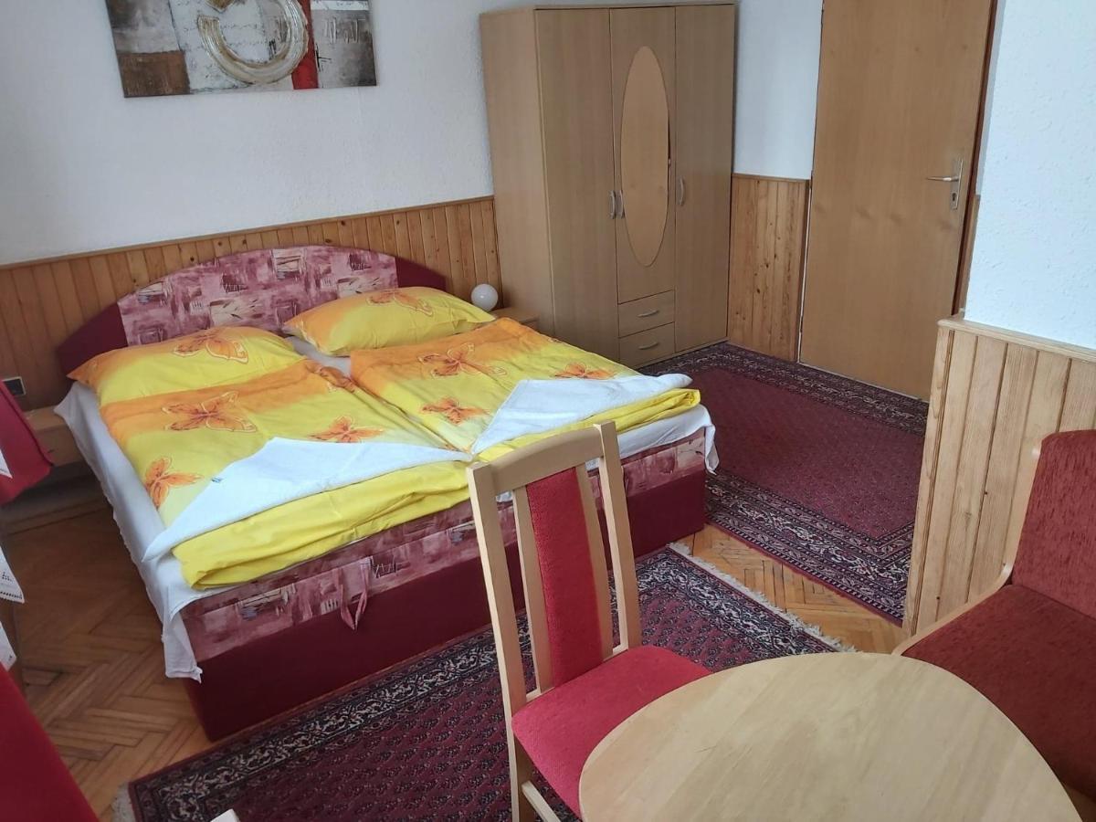 Hotel Penzion Fontana Náměšť nad Oslavou Zewnętrze zdjęcie