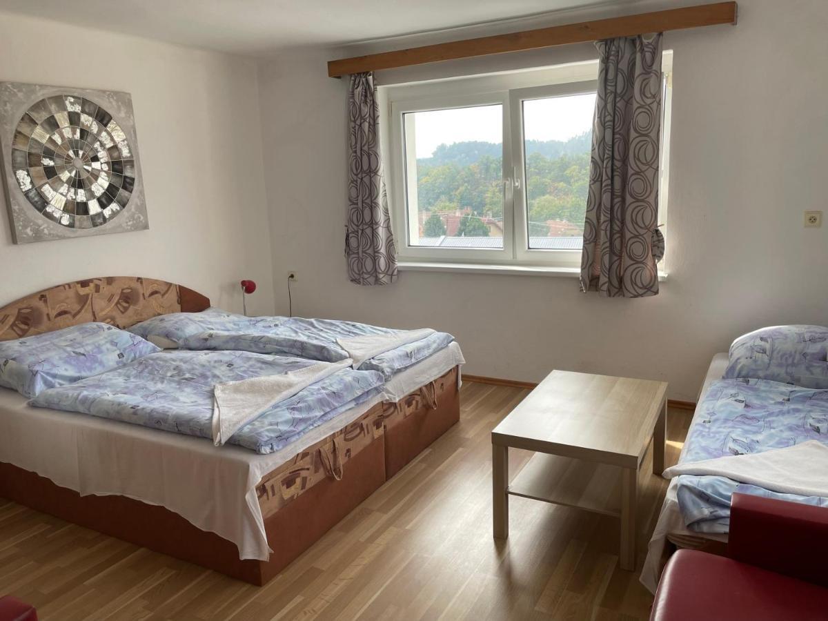 Hotel Penzion Fontana Náměšť nad Oslavou Zewnętrze zdjęcie